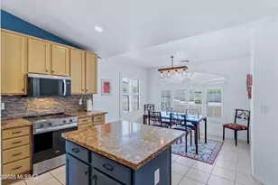 1849 E Orchid Ln, Green Valley, AZ 85614 - Photo 24