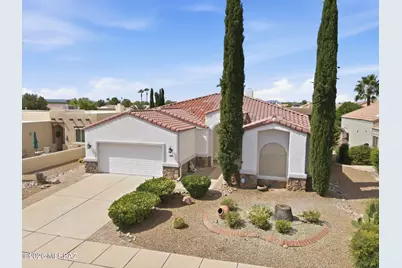 3412 S Waterfall Drive, Green Valley, AZ 85614 - Photo 2