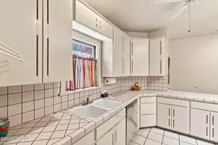 2040 E Hawthorne St, Tucson, AZ 85719 - Photo 12