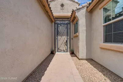 8559 N Gaetano Loop, Tucson, AZ 85742 - Photo 2