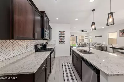6947 W Hedge Rose Drive, Tucson, AZ 85757 - Photo 12