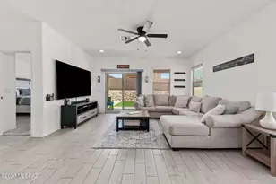 6947 W Hedge Rose Dr, Tucson, AZ 85757 - Photo 14