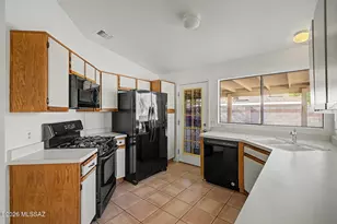 2726 W Sandbrook Ln, Tucson, AZ 85741 - Photo 10