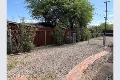 1431 E Adelaide Drive, Tucson, AZ 85719 - Photo 20