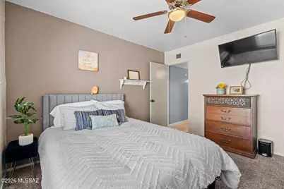 8916 E Palms Park Drive, Tucson, AZ 85715 - Photo 16