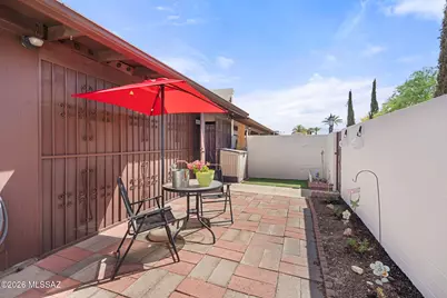 8916 E Palms Park Drive, Tucson, AZ 85715 - Photo 22