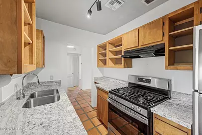 1049 E West Circle Drive, Tucson, AZ 85719 - Photo 12