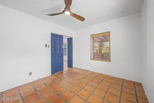 1049 E West Cir Dr, Tucson, AZ 85719 - Photo 16