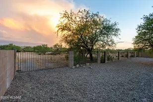 7023 W Cherry Tree Pl, Tucson, AZ 85757 - Photo 36