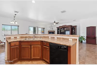 8021 N Lime Star Drive, Marana, AZ 85743 - Photo 8