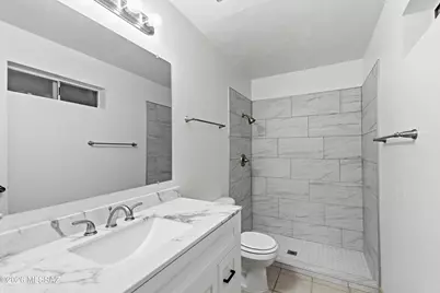 925 E VÃ­a Velitas, Tucson, AZ 85718 - Photo 18