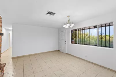 925 E VÃ­a Velitas, Tucson, AZ 85718 - Photo 8