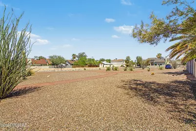 8633 N Siriga Way, Tucson, AZ 85742 - Photo 26