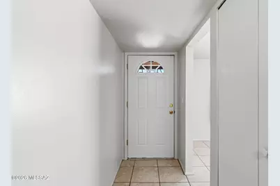 7565 E 29th Street, Tucson, AZ 85710 - Photo 8