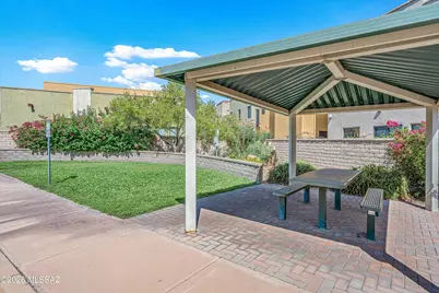 109 E Castlefield Circle, Tucson, AZ 85704 - Photo 32