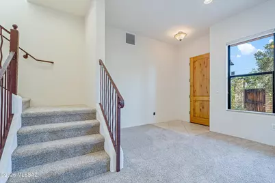 109 E Castlefield Circle, Tucson, AZ 85704 - Photo 8