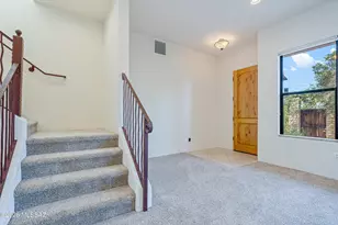 109 E Castlefield Cir, Tucson, AZ 85704 - Photo 8