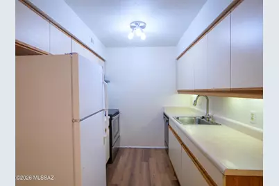 6331 N Barcelona Court #917, Tucson, AZ 85704 - Photo 6