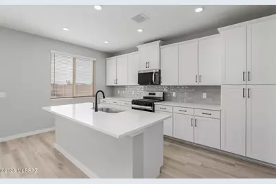 13336 N Red Lantern Way, Marana, AZ 85653 - Photo 10