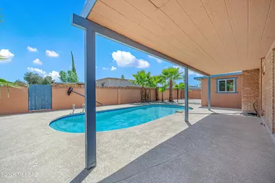 9048 E Pine Valley Drive, Tucson, AZ 85710 - Photo 30