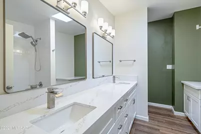 9048 E Pine Valley Drive, Tucson, AZ 85710 - Photo 16