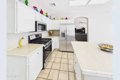 14451 N Rock Springs Lane, Oro Valley, AZ 85755 - Photo 10