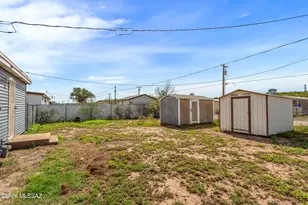 106 E Apache St, Huachuca City, AZ 85616 - Photo 4
