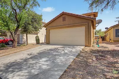 697 W Cholla Crest Drive, Green Valley, AZ 85614 - Photo 2