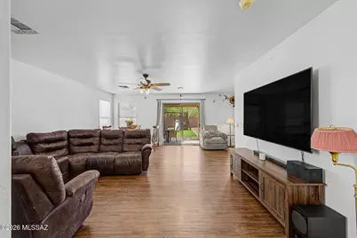 697 W Cholla Crest Drive, Green Valley, AZ 85614 - Photo 8