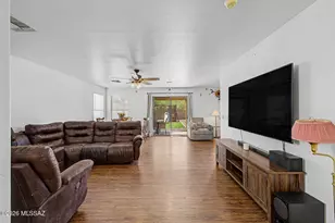 697 W Cholla Crest Dr, Green Valley, AZ 85614 - Photo 8