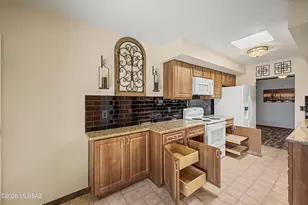 354 N Calle De Las Profetas, Green Valley, AZ 85614 - Photo 8