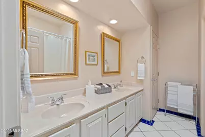 11101 N Pomegranate Drive, Oro Valley, AZ 85737 - Photo 32