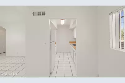 101 E University Boulevard #8, Tucson, AZ 85705 - Photo 10