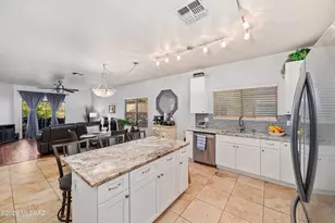 12970 N Yellow Orchid Dr, Oro Valley, AZ 85755 - Photo 10