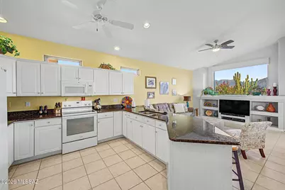 2727 S Fade Drive, Green Valley, AZ 85614 - Photo 18