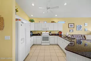 2727 S Fade Dr, Green Valley, AZ 85614 - Photo 16
