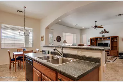 5937 S Scarlet Sky Place, Green Valley, AZ 85622 - Photo 8