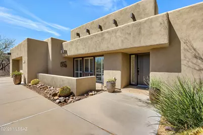 11792 N Via De La Verbenita, Oro Valley, AZ 85737 - Photo 2