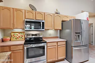 2682 S Falcon View Dr, Tucson, AZ 85713 - Photo 10