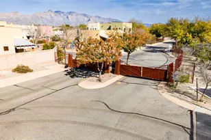 123 E Castlefield Cir, Tucson, AZ 85704 - Photo 32