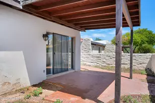275 E Via Terrenal, Green Valley, AZ 85614 - Photo 6
