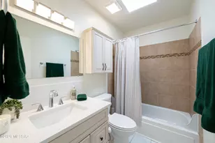 8334 E Cypress Point Ln, Tucson, AZ 85710 - Photo 16