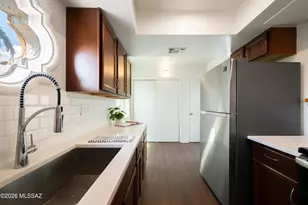 8334 E Cypress Point Ln, Tucson, AZ 85710 - Photo 2