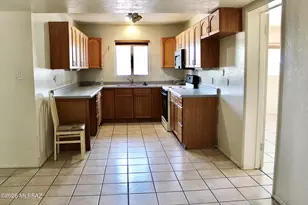 1215 W La Osa Dr, Tucson, AZ 85705 - Photo 2