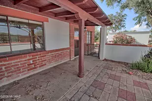 206 S La Canada Dr, Green Valley, AZ 85614 - Photo 1