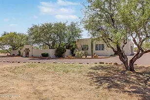 12675 W Carolyn Ln, Tucson, AZ 85735 - Photo 2