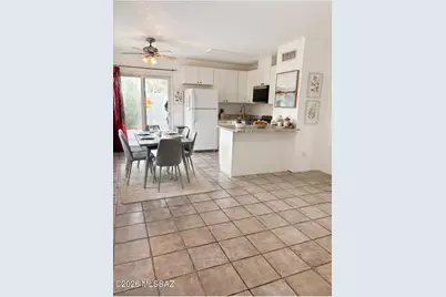 211 W Roger Road #23, Tucson, AZ 85705 - Photo 4