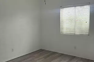 211 W Roger Rd, Tucson, AZ 85705 - Photo 18