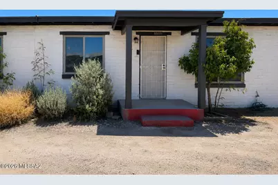 1702 N Tyndall Avenue #1704, Tucson, AZ 85719 - Photo 1