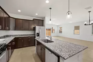 7911 S Walnutview Dr, Tucson, AZ 85757 - Photo 2